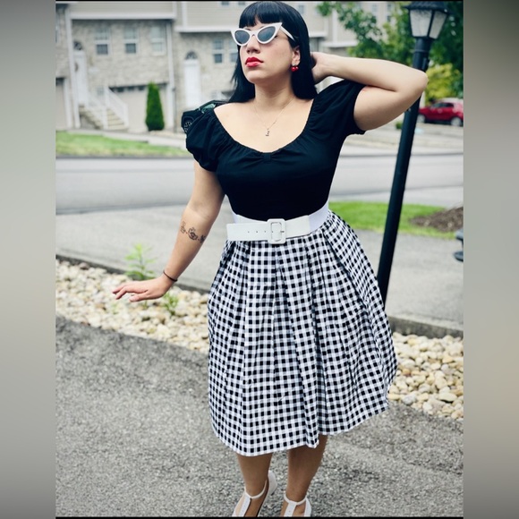 The Unbranded Brand Dresses & Skirts - Classic Black and White Checkered Skirt circle L womens